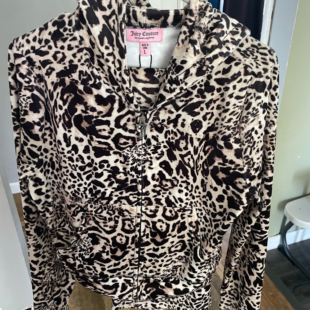 Juicy Couture Black and Cream Ocelot-Print Wide-Leg Pant track suit - Picture 3 of 4